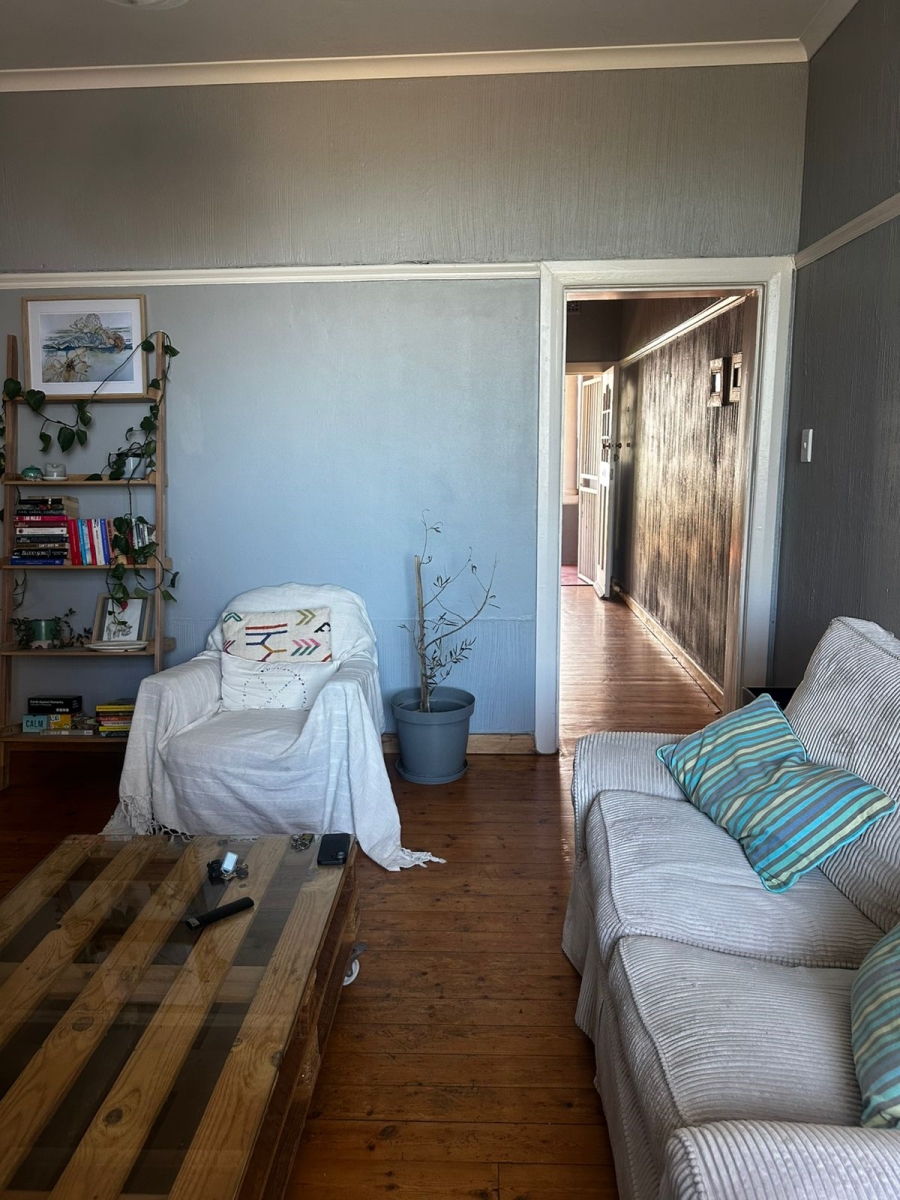 2 Bedroom Property for Sale in Sea Point Western Cape